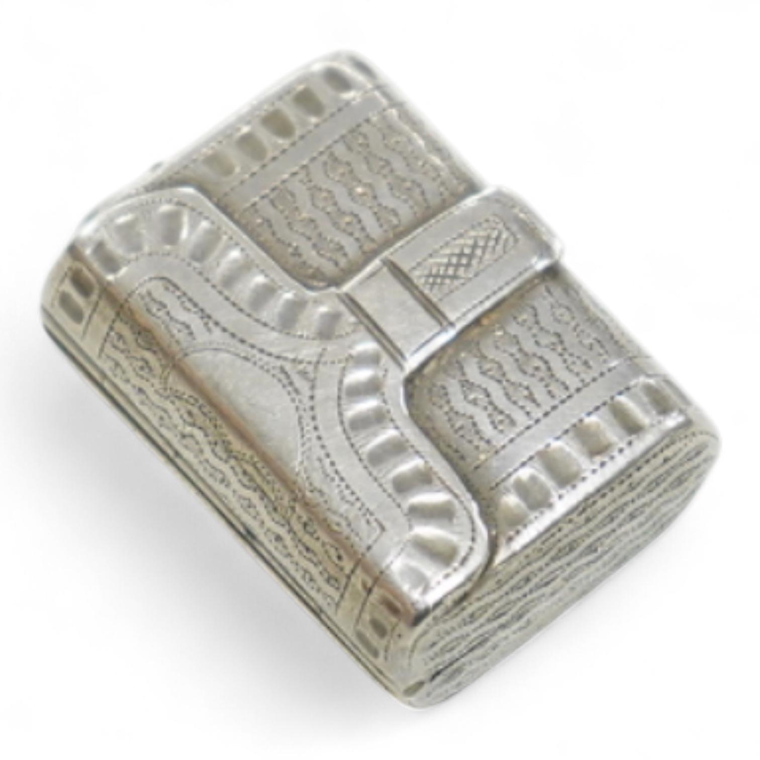 A late George III silver vinaigrette, modelled as a satchel, with pierced grille and sponge, John Shaw, Birmingham, 1818, 25mm.